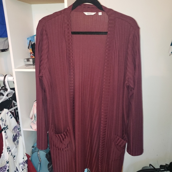 Reitmans Tops - Rickis Burgundy long cardigan duster xl